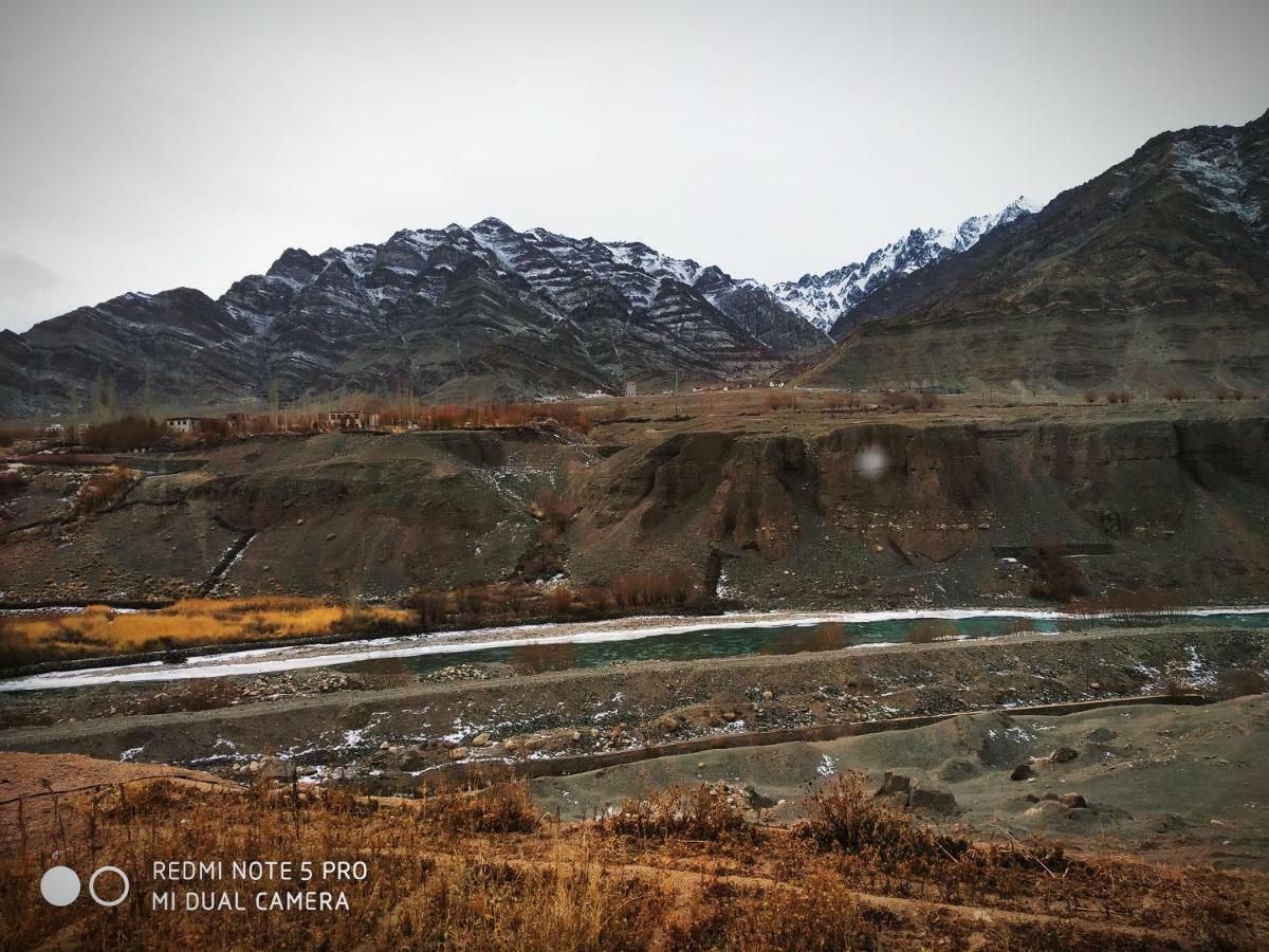 Hotel Neryok'S Indus View Chimre Exterior foto